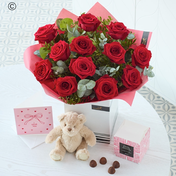 Romantic 12 Red Rose Gift Set