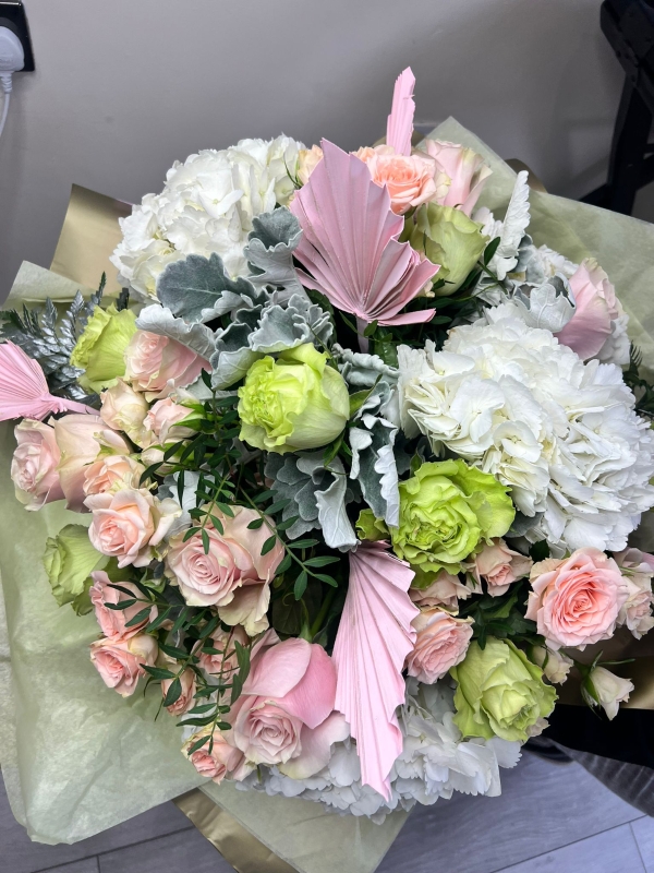 Luxury White & Pink Rose Bouquet with White Hydrangea